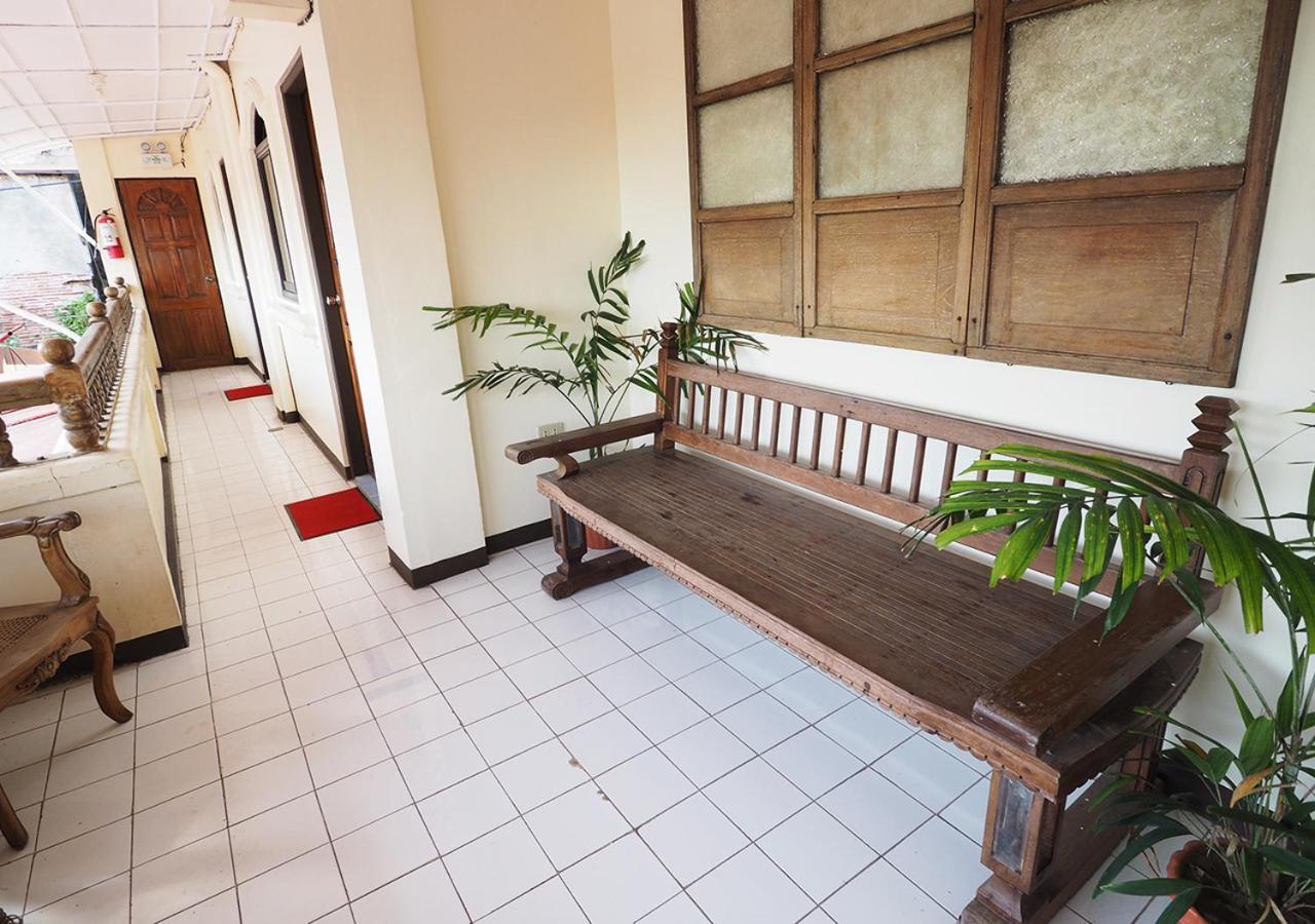 バライ トラベル ロッジ Paoay エクステリア 写真